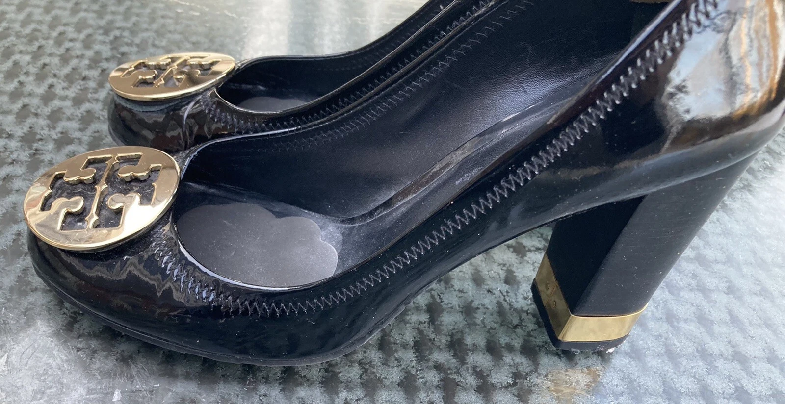 TORY BURCH MADDIE DÉCOLLETÉ NERE LOGO ORO TACCO A BLOCCO IMPILATO taglia 9M