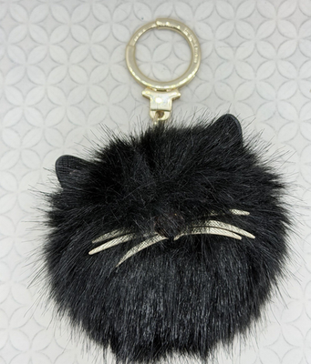 kate spade new york ファー ショルダーバッグ 猫チャーム Kate Spade New York Black Cat Keychain Faux Fur Cat Pouf Bag Charm
