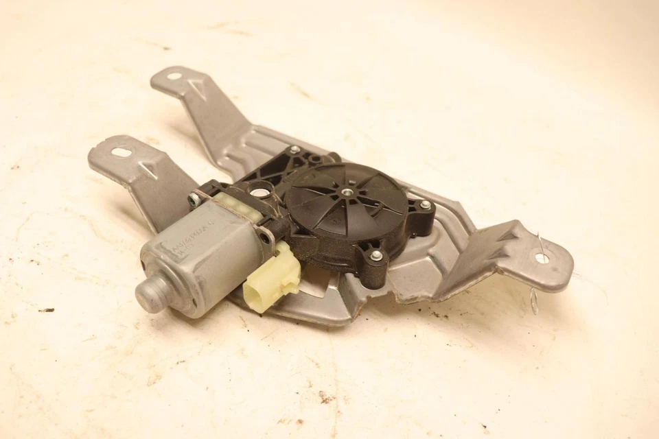 Chevrolet Silverado 1500 2014-2019 maletero trasero derecho ventana de carga regulador motor OEM Foto 2 de 4