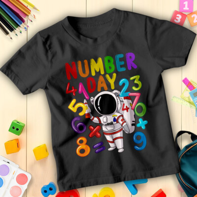 Welttag des Buches Jungen und Mädchen Mathe Gleichung Zahl Ideen T-Shirt für Kinder #ND