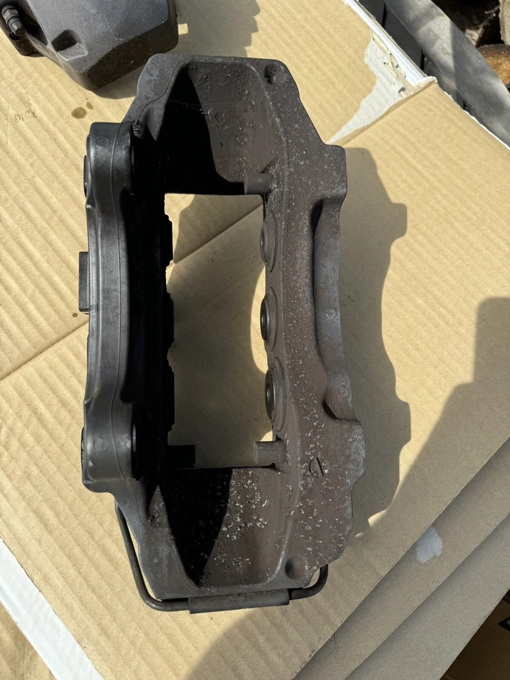 2004-2010 Porsche Cayenne VW Touareg Audi Q7 Brembo 18Z Front Brake Caliper Set - Image 4 of 4