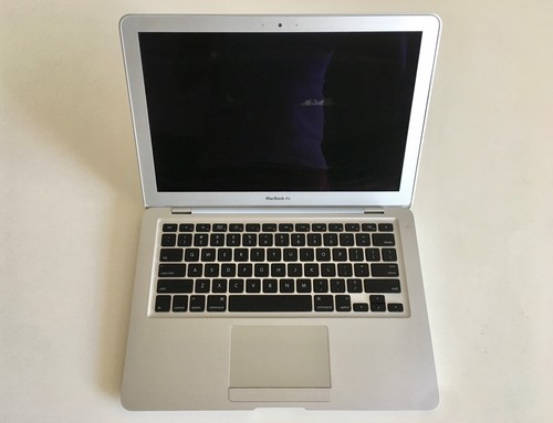 2009 apple macbook air 13.3" 1.86 ghz 128gb ssd - no reserve!