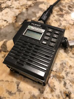 Yaesu FT-23R FM Transciever Walkie Talkie 140/164MHz 2m Ham Yaesu FT-23R FM Transciever Walkie Talkie 140/164MHz 2m Ham