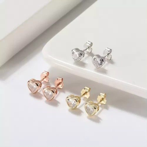9ct Yellow Gold Heart Cut CZ Solitaire Stud Earrings 5mm - Picture 2 of 4