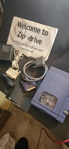 Iomega Zip 100 drive with pwr supply, All cables, NOT tested