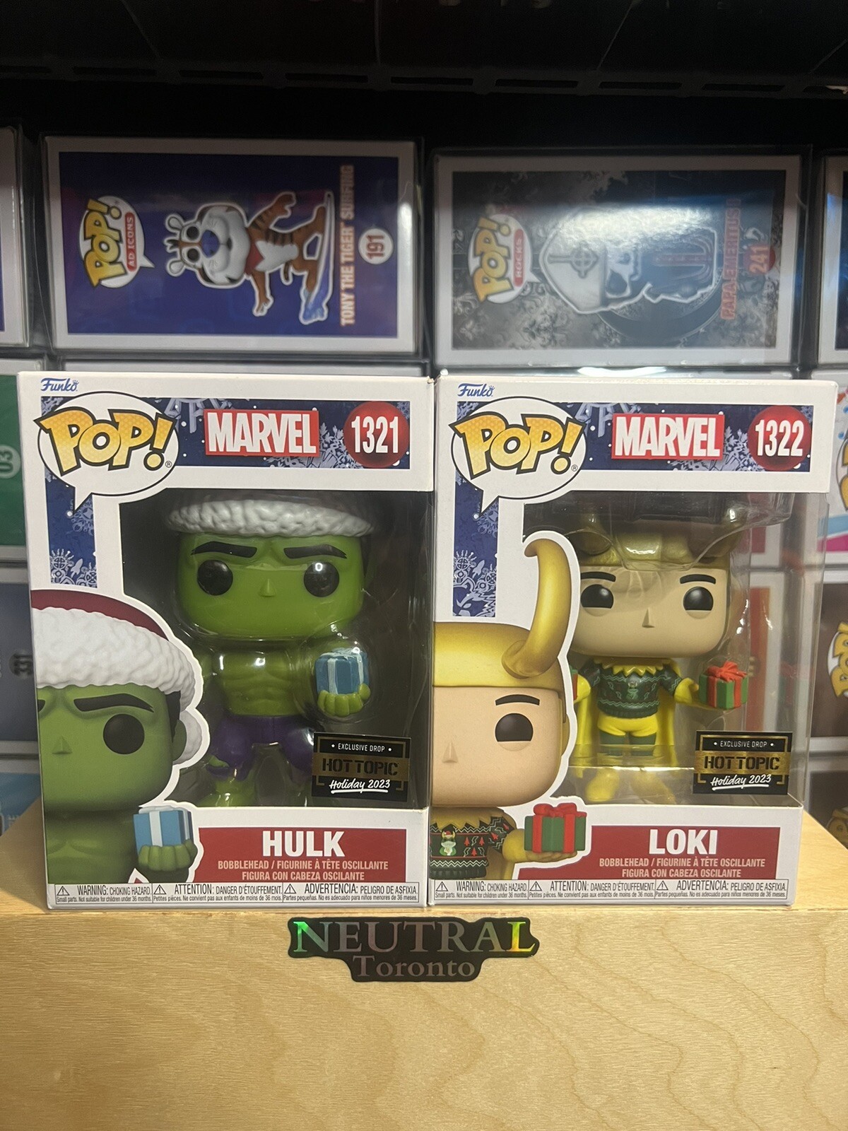 Funko POP! Marvel Holiday Green Hulk – Sammelfigur Mit Santa-Hut & Geschenk, Exklusiv Bei Hot Topic, Ca. 9,5 Cm