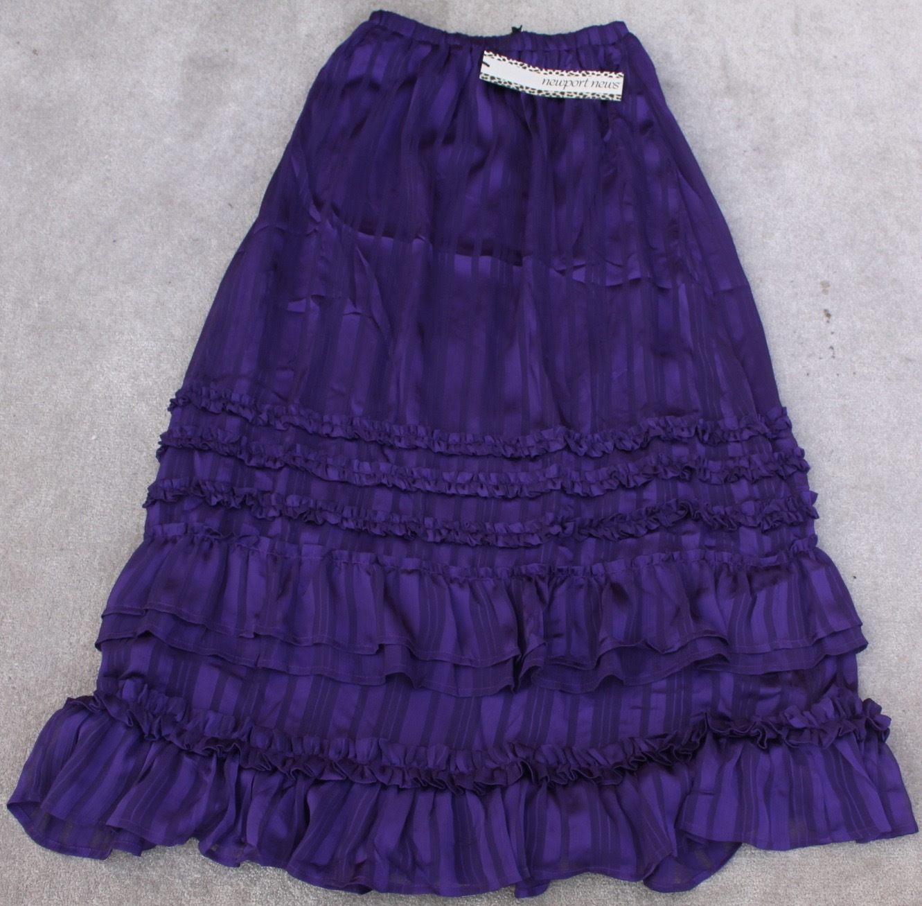 NEWPORT NEWS Women Skirt Size -12- W34-36 X L40. TAG NO. 340Q