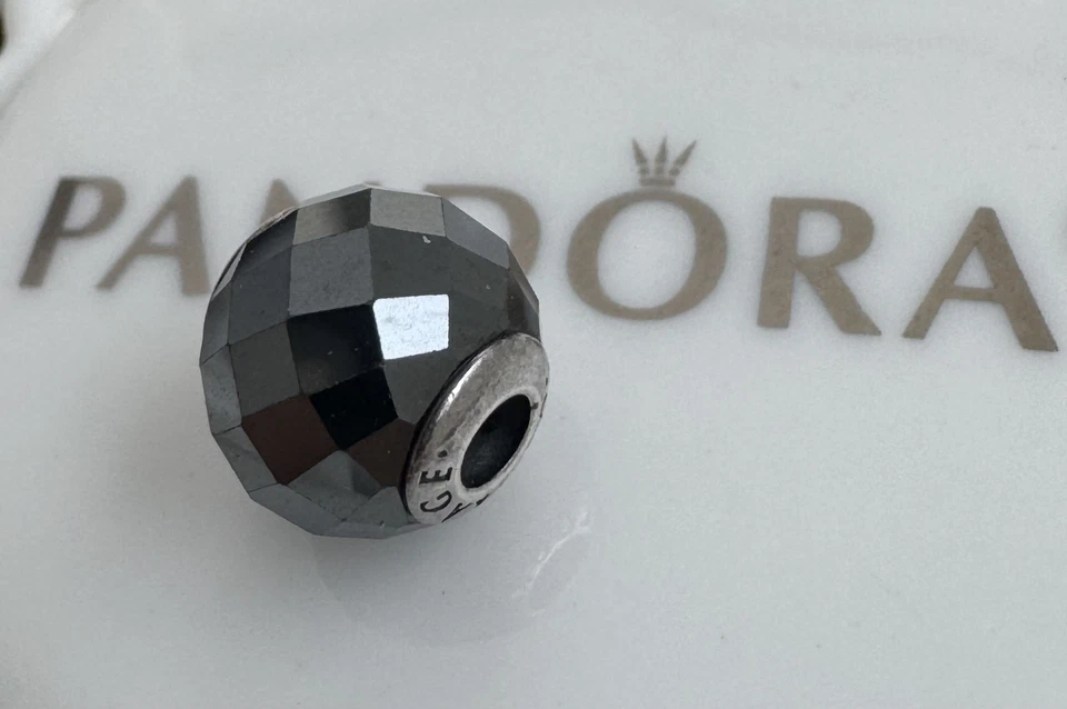 Auténtico Pandora ESENCIA Coraje Dije #796004HES Foto 2 de 4