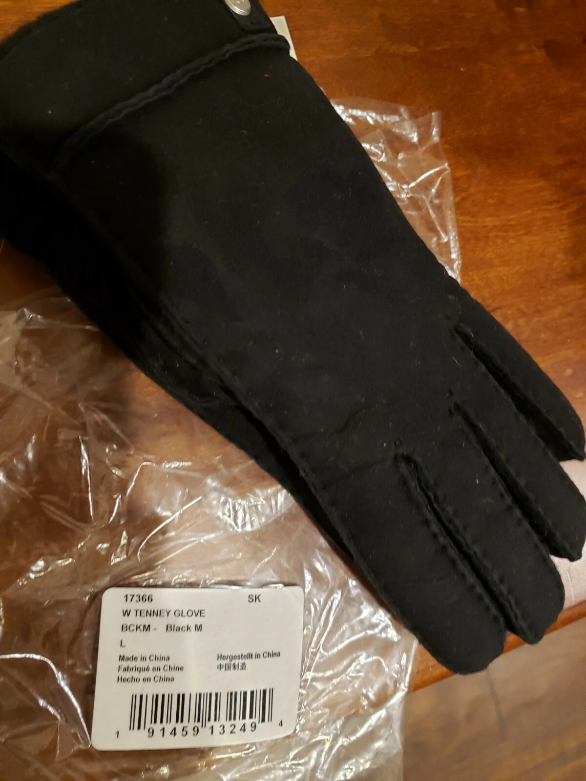 UGG women's Sheepskin Gloves Large Black