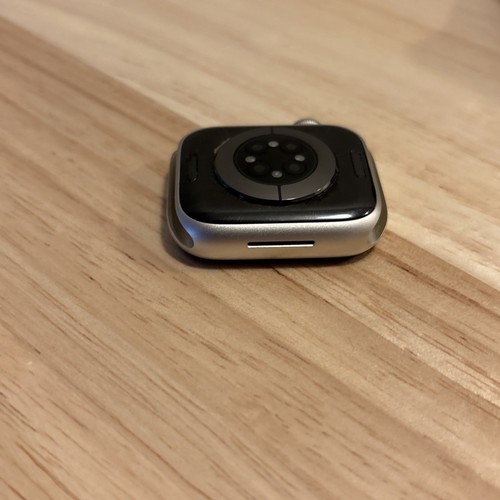 GPS Only Apple Watch Series 7 41MM Silver Aluminum A2473 Face Only - Photo 8 sur 10