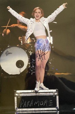 HAYLEY WiLLiAMS  PARAMORE  100% Original Autograph mit COA  Still into You 