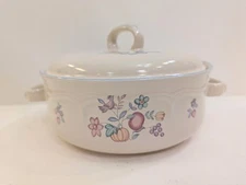 International China Round Covered Vegetable 1.5Qt Casserole Dish W/ Lid Vintage