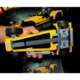 LEGO Ideas 21307 Caterham Seven 620R Retired Complete (T3)