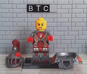 LEGO NEXO KNIGHTS 70323 Macy Halbert - Flat Silver Visor Minifigure! NEX016!