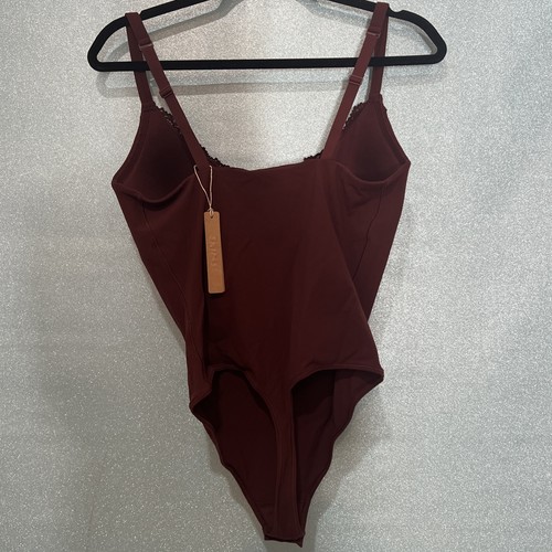 SKIMS Lace Cami Bodysuit Push Up Fits Everyone Size L Burgundy NWT - Picture 4 of 5
