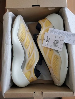 Adidas YEEZY 700 V3 Mono Safflower | EU43 1/3|US9,5