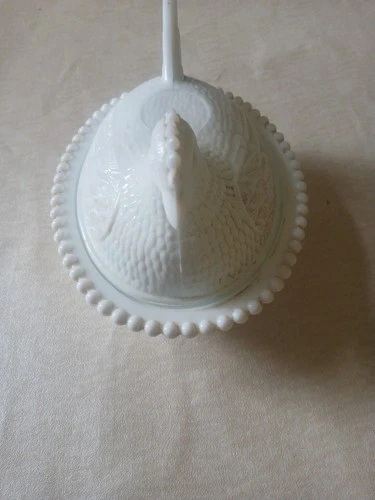 Vintage Indiana Glass Hen on Nest in Milk Glass.