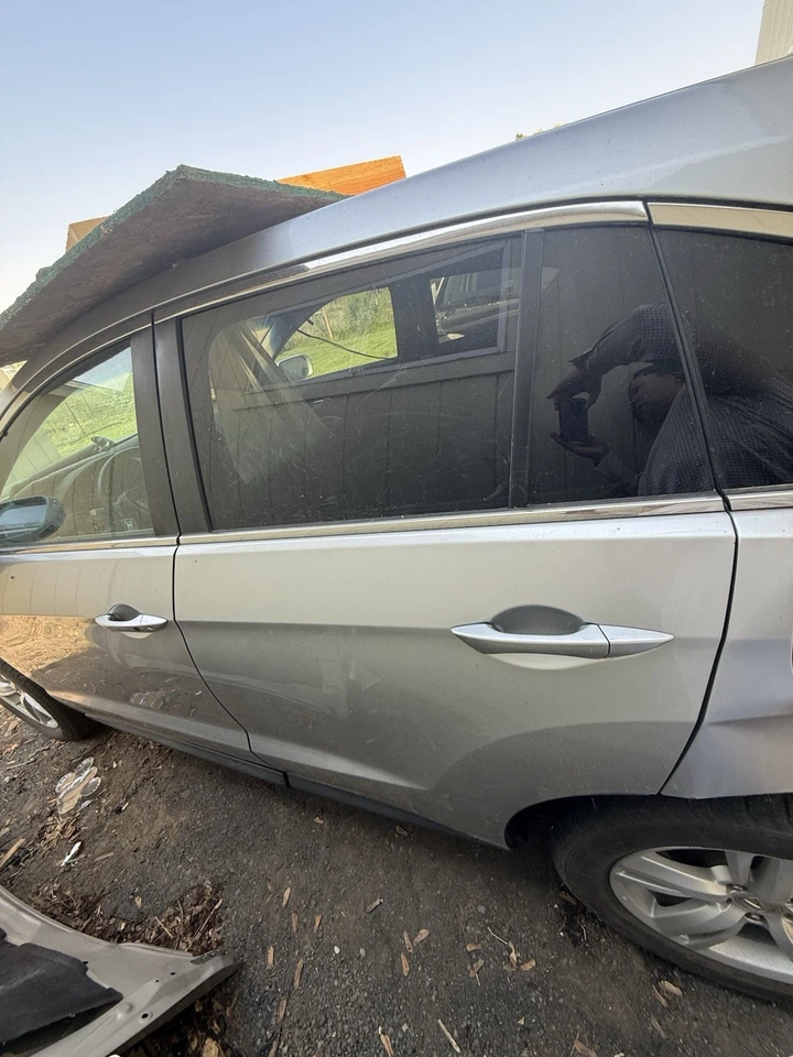 2013-2018 讴歌 RDX 后门总成乘客右电动原始设备制造商 NH789M — 第 2/4 张图片