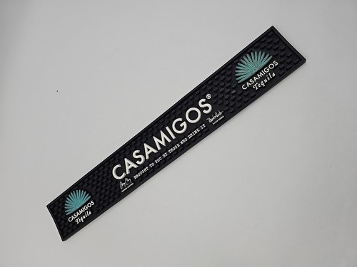 Bar Gummimatte mit Werbung Casamigos Tequila von George Clooney