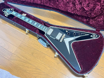 Gibson Custom Shop Flying V Custom Ebony Finish Gold Hardware mit Hartschalen...