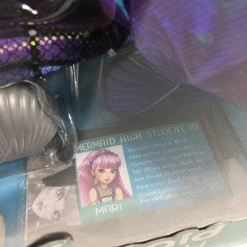 Mermaid High Mari Deluxe Puppe & Zubehör 2 in 1 Spiel mit abnehmbarem Schwanz - Bild 10 von 11