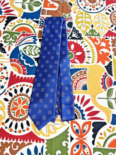 Jos A Bank Traveler schmutzabweisende blaue geometrische Krawatte aus 100 % Seide - neu mit Etikett - Bild 1 von 2