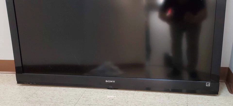 Sony Bravia KDL-52EX701 52-inch 1080p 120Hz LED LCD TV FOR PARTS - Image 2 of 4