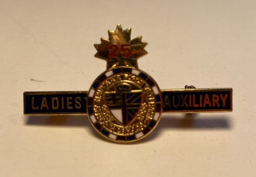 1939-1945 Vintage VFW Veterans of Foreign Wars Ladies Auxiliary Life Lapel Pins - Picture 4 of 4