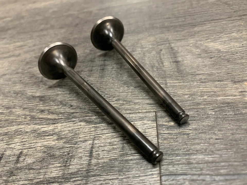 Válvulas de admisión x2 Honda VT1100C3 1100 Shadow Aero ACE Sabre Spirit OEM Foto 3 de 3