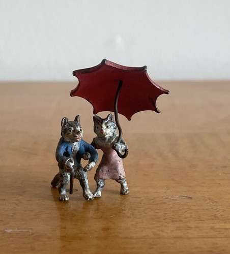Antique Cold Painted Vienna Bronze Cats Under Umbrella