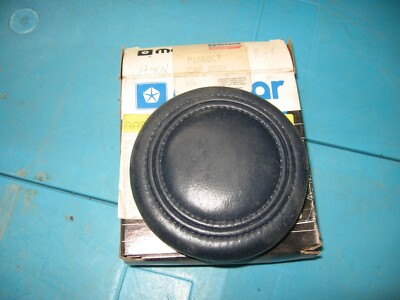 NOS Mopar 1979 Dodge Magnum St Regis Chrysler Cordoba blue horn cap P166SC7