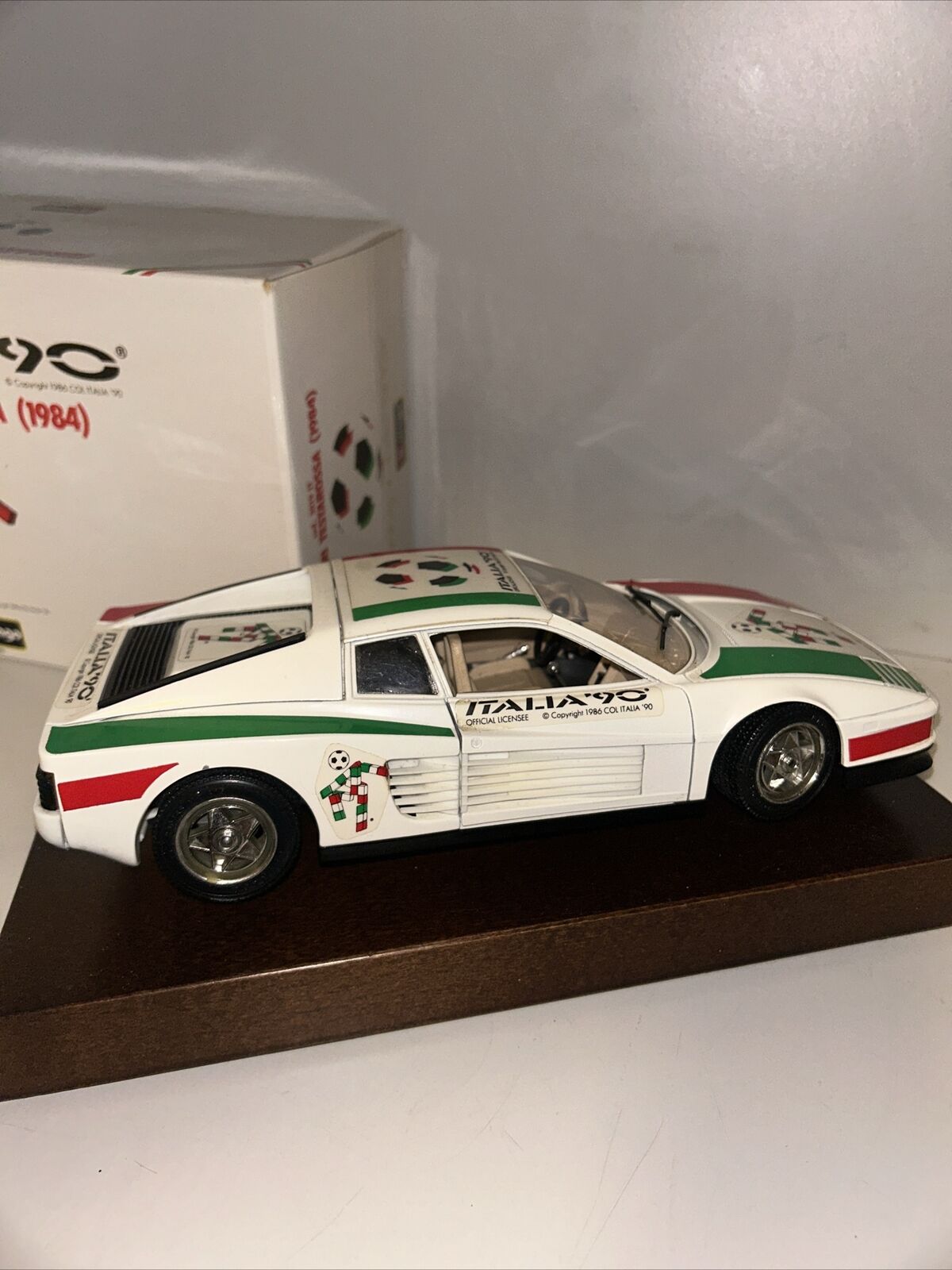 Foto 7 di 15