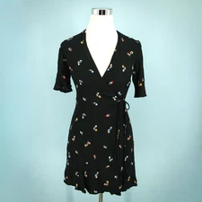 Rails Size XS Black Aimee Kyoto Floral Print Wrap V Neck Short Sleeve Mini Dress