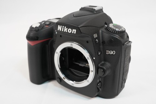 Mint Nikon D90 Digital SLR DSLR 12.3MP Camera Body From Japan - Picture 7 of 18