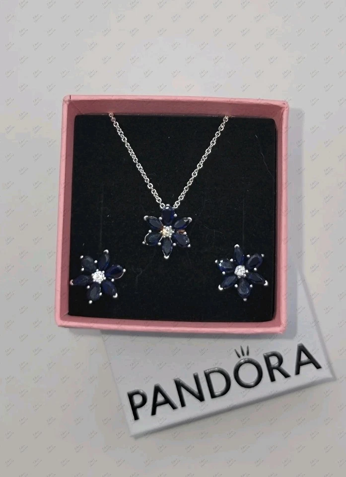 Auténtico conjunto de regalo de collar y pendientes PANDORA con racimo de herbario azul brillante Foto 2 de 4