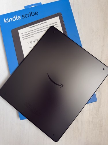 Amazon Kindle Scribe 16GB, 10.2" Display, Basic Pen Notebook - Afbeelding 2 van 3