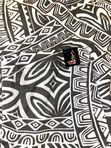Hinano Tahiti GRAY / WHITE TRIBAL PRINT CAMP SHIRT HAWAIIAN XXL EUC S3 - Picture 3 of 4