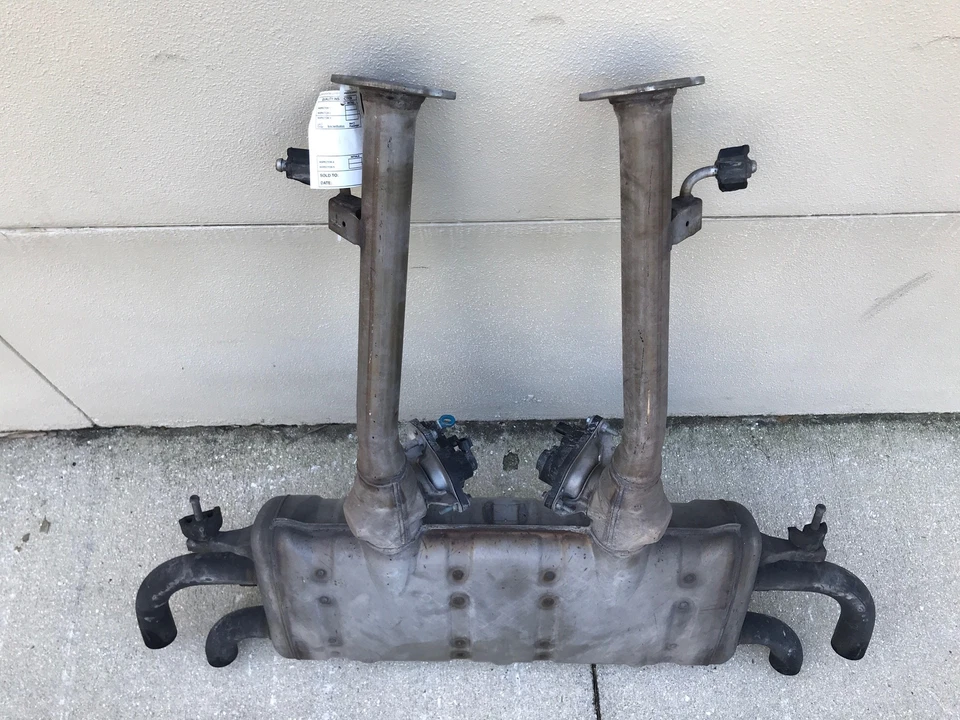 2018-2020 LEXUS LC500 5.0L ENGINE EXHAUST MUFFLER OEM - Imagem 4 de 4