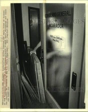1983 Press Photo Nicaraguan Consulate Worker in New Orleans - noc11863