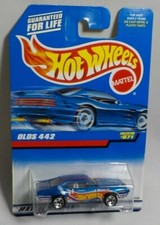 1997 HOT WHEELS OLDS 442 COLLECTOR 871 CAR 1/64 / 19584