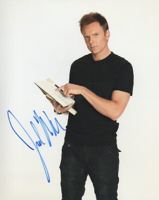 JOEL McHALE SIGNED PHOTO (1) COMMUNITY