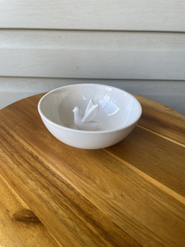 White Peace Dove Round Ceramic Nut Candy Trinket Dish Bowl 6"