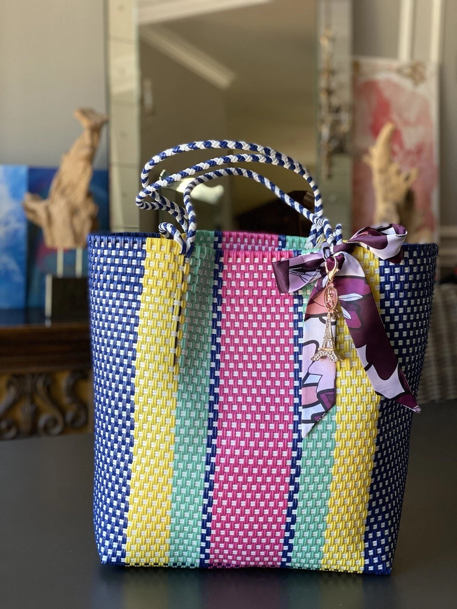 Fabric tote bags with recycled materials