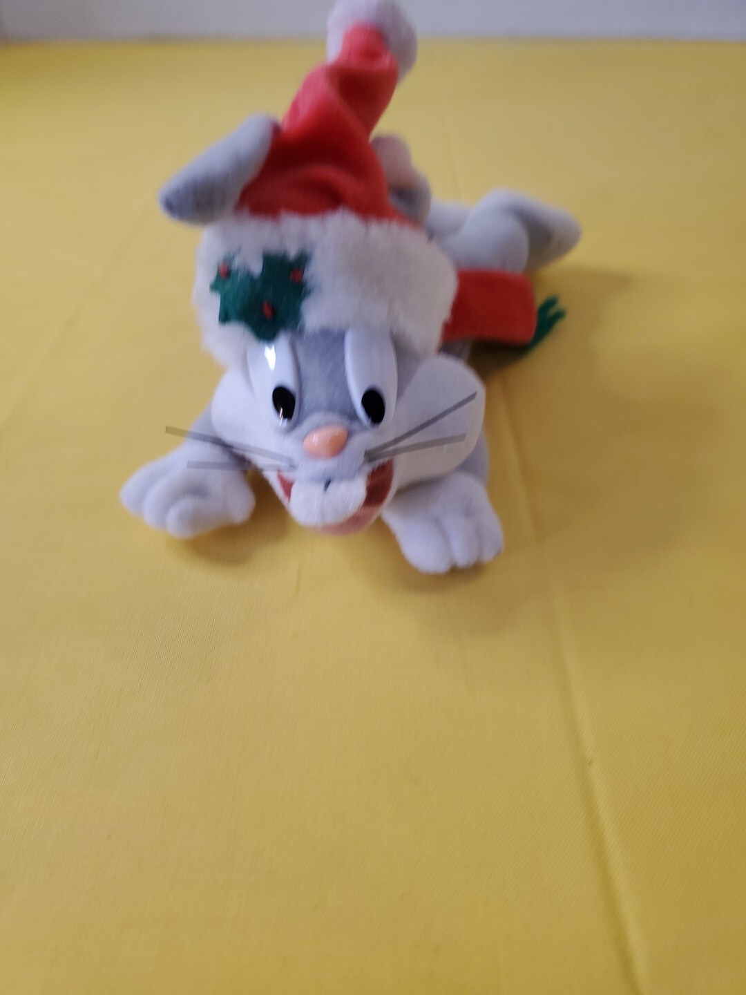 Warner Bros Looney Tunes Bugs Bunny Santa Hat 1997 Christmas Collectible