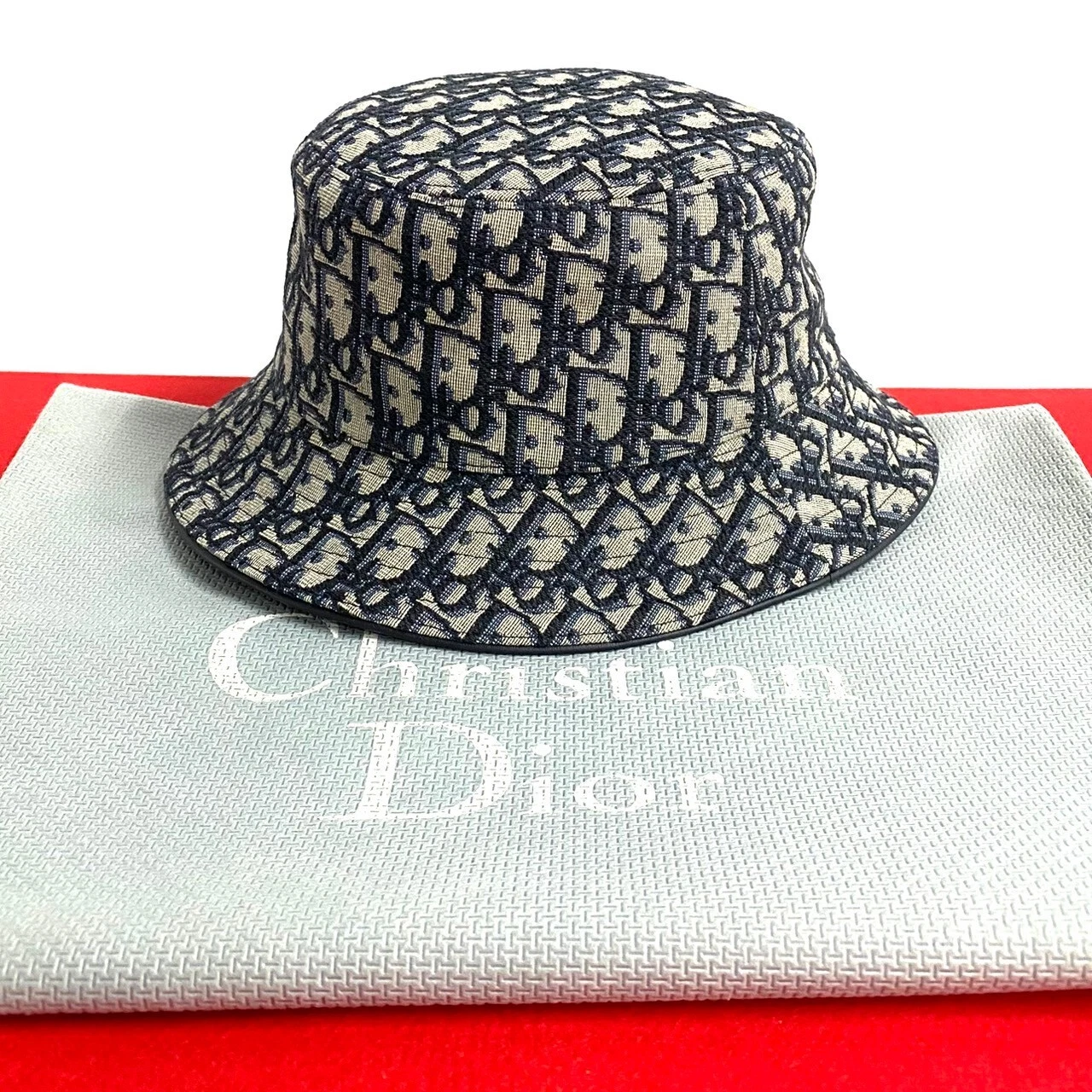 Chapeau Christian Dior motif trotteur coton polyester acrylique, viscose marine 06251