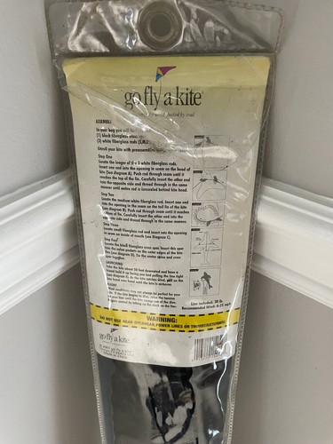 Go Fly A Kite Ocean Flier Series 3D Kite, 6FT. Shark Model 15252, NEW - Picture 5 of 5