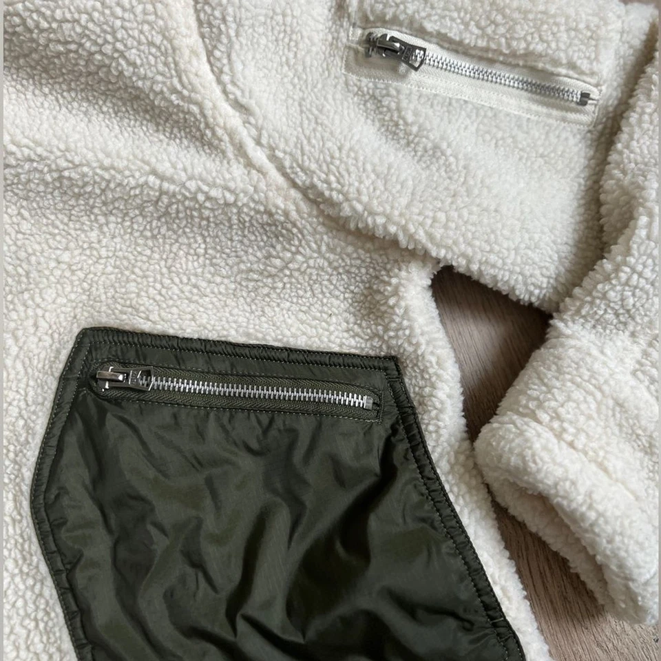 Chaqueta polar Sherpa crema y verde ALPHA INDUSTRIES cremallera completa talla pequeña Foto 3 de 4