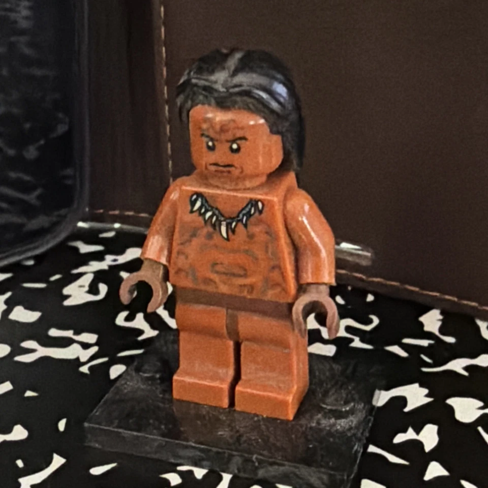 LEGO Ugha Warrior Indiana Jones minifigure 7627 Temple Crystal Skull - Image 3 of 3