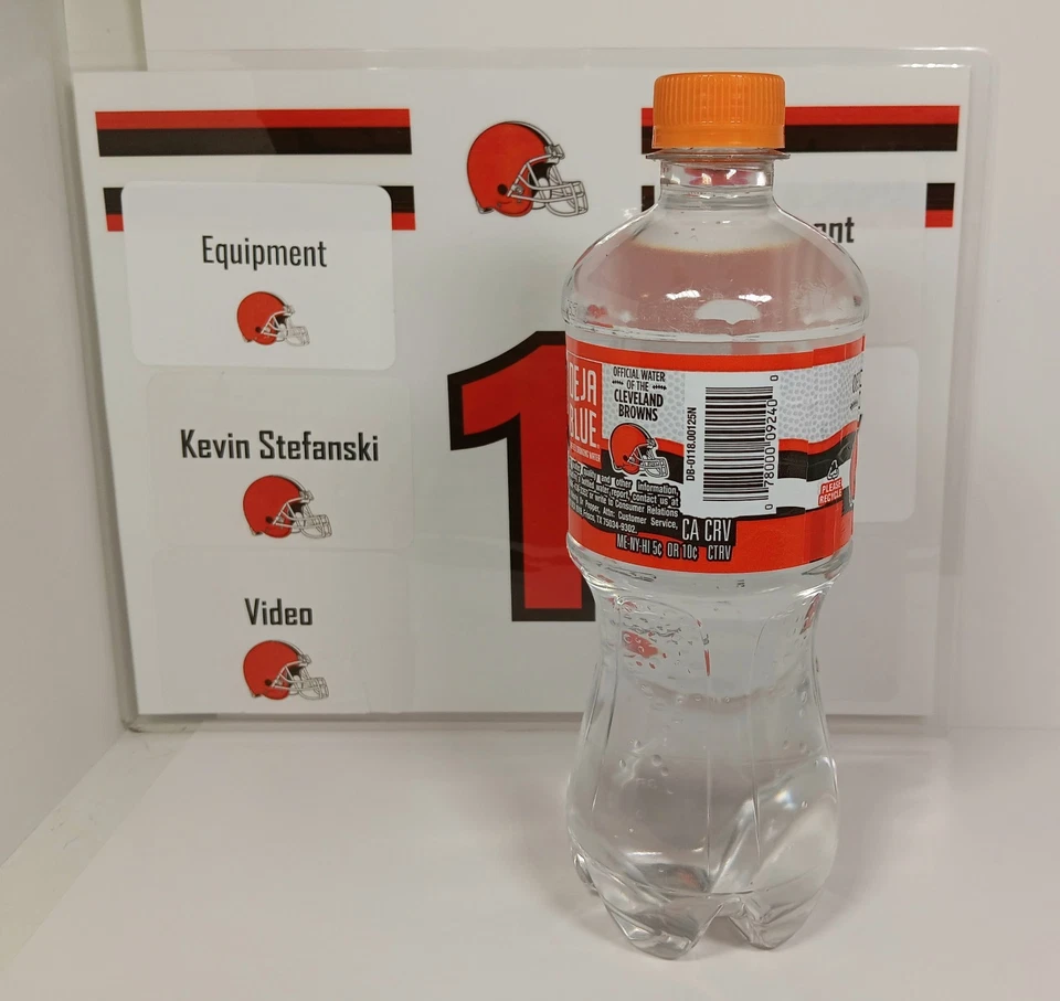 Cleveland Browns 2025 recuerdo botella de agua completa 20, oz de un autobús de equipo ENVÍO RÁPIDO Foto 3 de 4