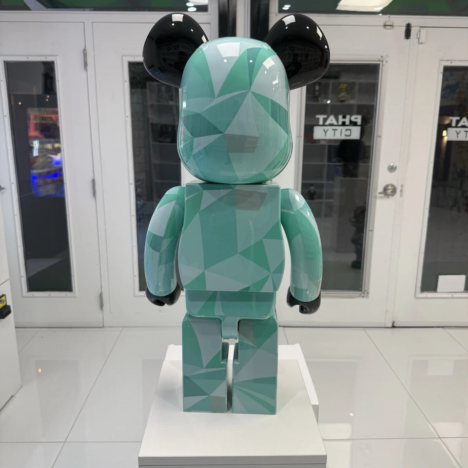 BEARBRICK x 钻石供应 1000% 全球巡回赛韩国限量版 — 第 3/4 张图片